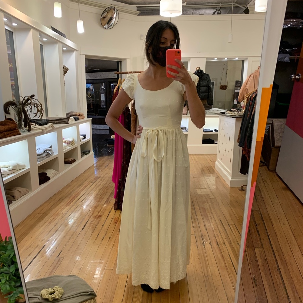Vintage wedding dress